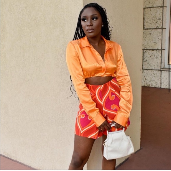 ZARA BLOGGERS fav SATIN EFFECT CROP SHIRT - Picture 6 of 10